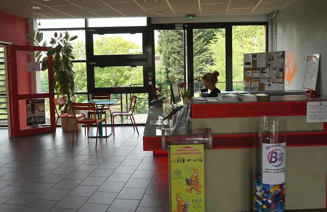 Auberge de Jeunesse HI Rouen-1